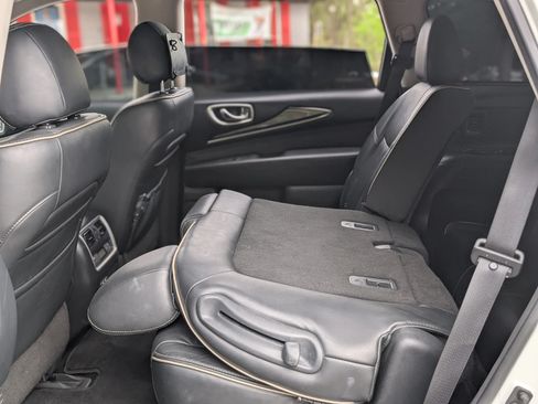 Used 2020 INFINITI QX60 Luxe w/ Essential Package FWD image 21