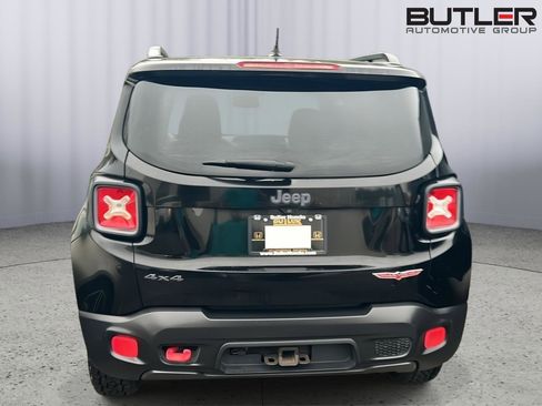 Used 2017 Jeep Renegade Trailhawk w/ Premium Trailhawk Package image 6