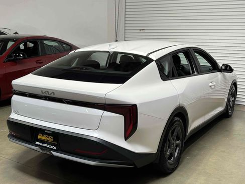 Used 2025 Kia K4 FWD image 4