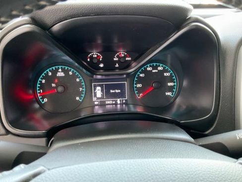 Used 2022 Chevrolet Colorado LT RWD image 8
