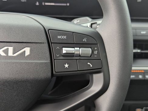 New 2026 Kia K4 FWD image 28