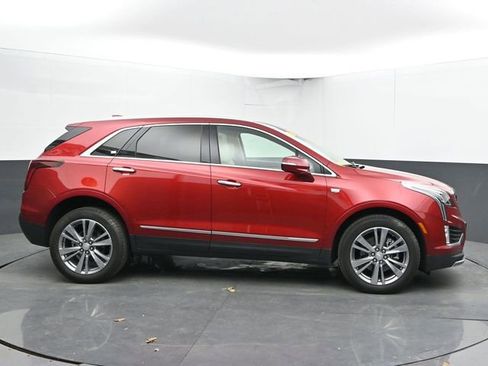 Used 2025 Cadillac XT5 Premium Luxury AWD/4WD image 12
