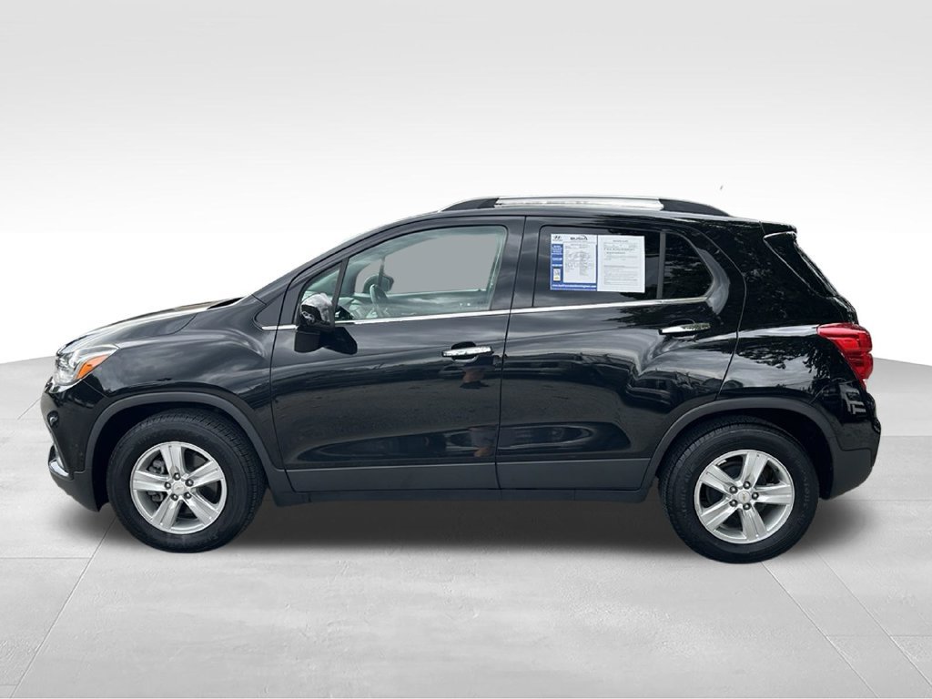Used 2020 Chevrolet Trax LT w/ LT Convenience Package FWD image 4
