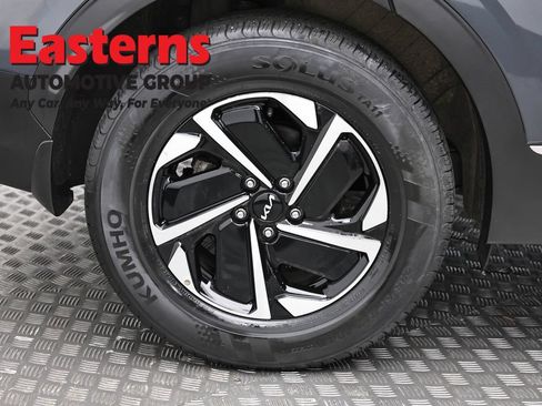 Used 2023 Kia Sportage LX AWD/4WD image 31