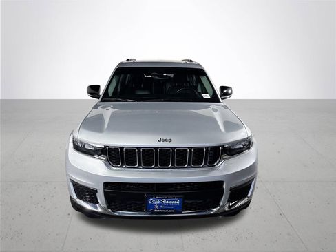 Used 2022 Jeep Grand Cherokee L Limited AWD/4WD image 3