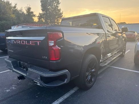 Used 2022 Chevrolet Silverado 1500 LTZ w/ LTZ Premium Package AWD/4WD image 5