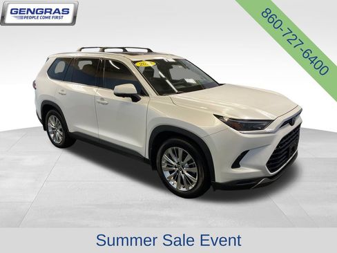 Used 2024 Toyota Grand Highlander AWD image 1