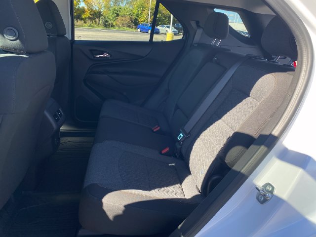 Certified 2024 Chevrolet Equinox LT w/ LPO, Floor Liner Package FWD image 18