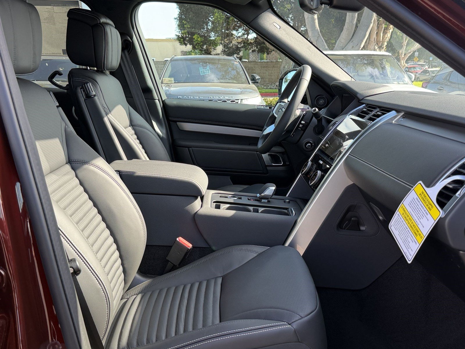 New 2026 Land Rover Discovery Limited Edition AWD/4WD image 25
