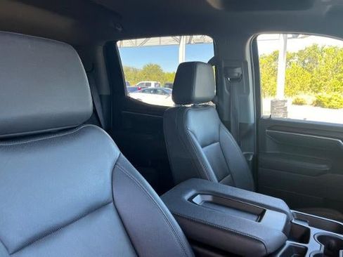 Used 2025 GMC Sierra 1500 SLT AWD/4WD image 24