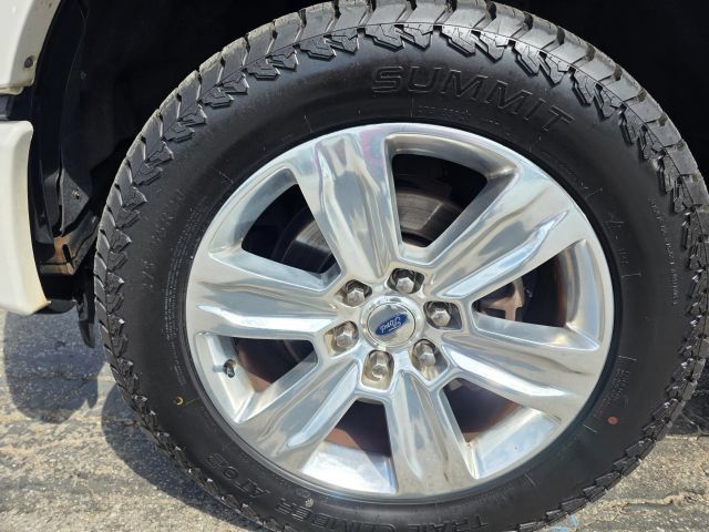 Used 2016 Ford F150 Platinum w/ Equipment Group 701A Luxury AWD/4WD image 9