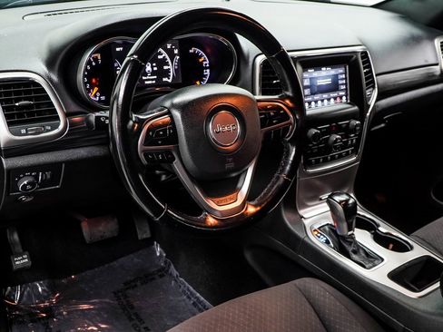 Used 2021 Jeep Grand Cherokee Laredo image 19