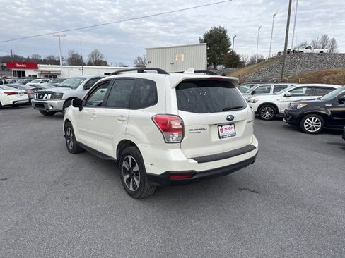 Used 2018 Subaru Forester 2.5i Premium w/ All-Weather Package image 6