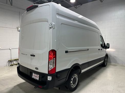Used 2024 Ford Transit 250 148 High Roof RWD image 6