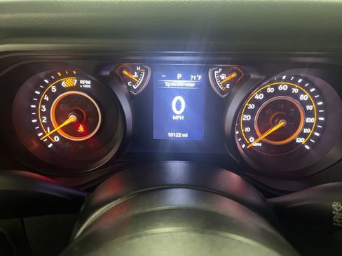 Used 2024 Jeep Wrangler Sport S image 15