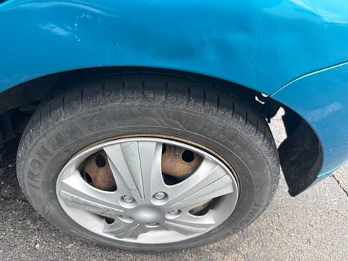 Used 2009 Chevrolet Aveo5 LT FWD image 10