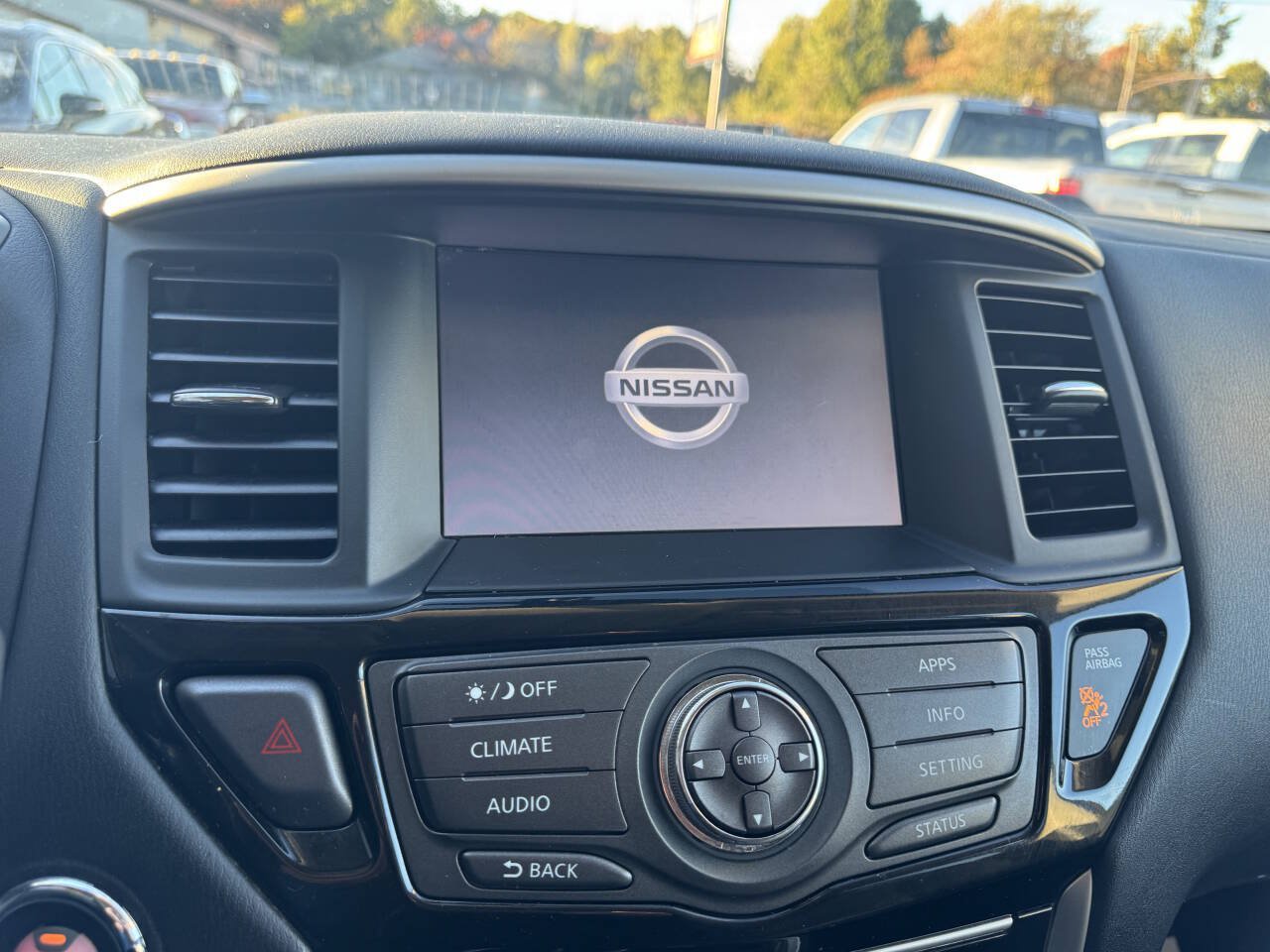 Used 2017 Nissan Pathfinder SV AWD/4WD image 26