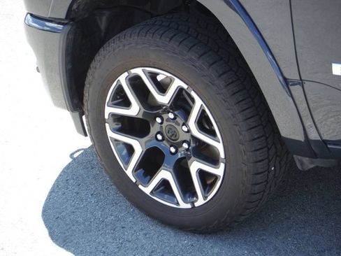 Certified 2026 RAM 1500 Laramie w/ Laramie Preferred Package AWD/4WD image 7