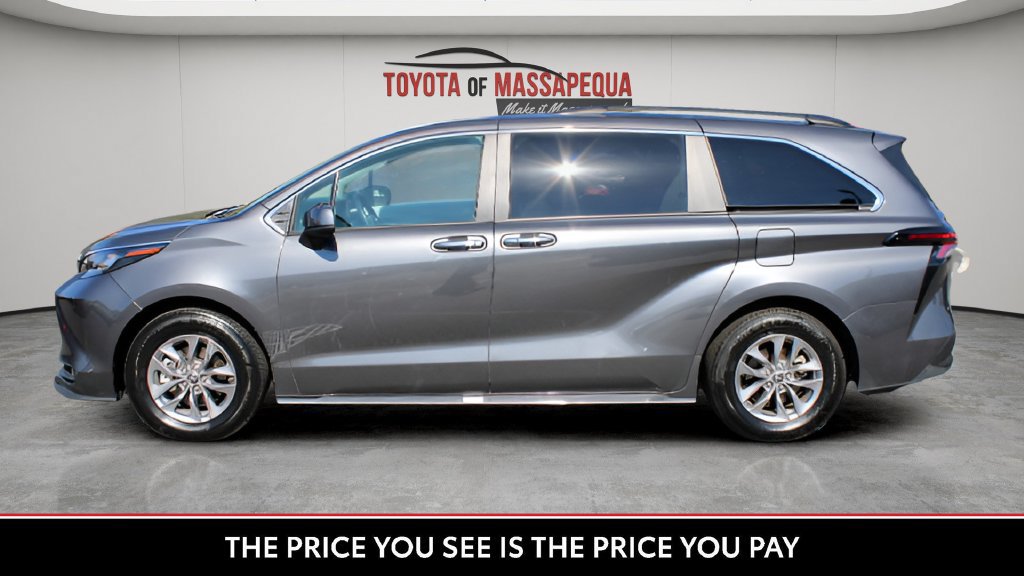 Certified 2025 Toyota Sienna XLE FWD image 26
