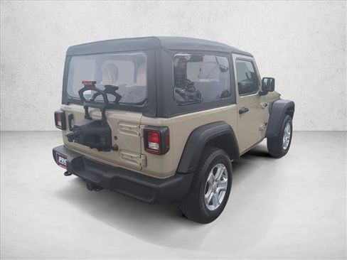 Used 2022 Jeep Wrangler Sport AWD/4WD image 5
