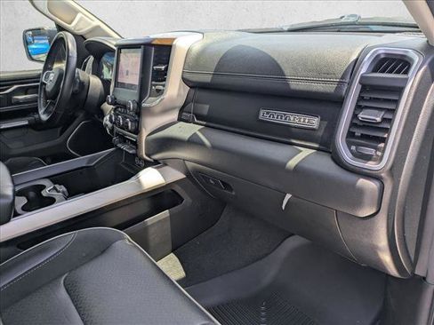 Used 2022 RAM 1500 Laramie AWD/4WD image 19