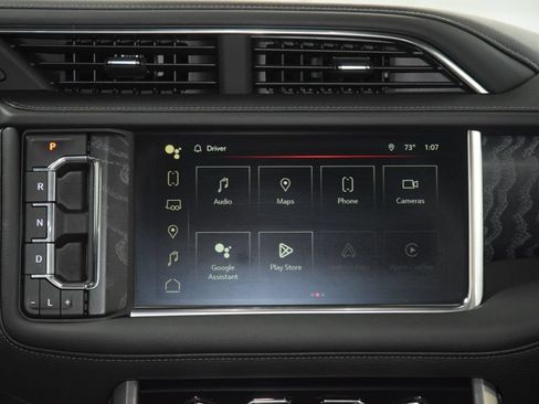 Used 2024 GMC Yukon XL Denali AWD/4WD image 34