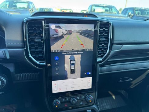 Certified 2025 Ford Ranger Lariat w/ FX4 Off-Road Package image 9