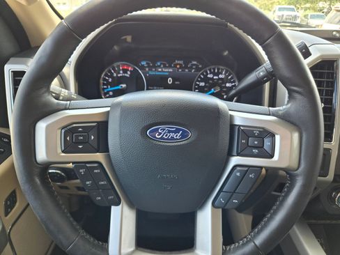 Used 2019 Ford F250 Lariat w/ Lariat Ultimate Package AWD/4WD image 11