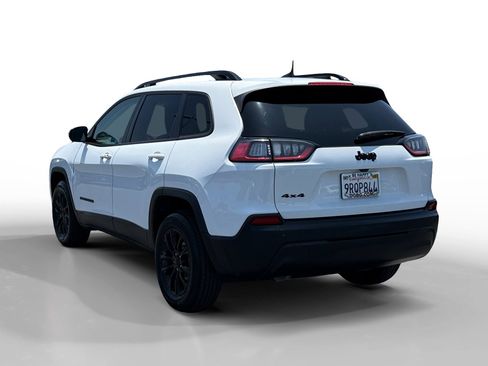Used 2023 Jeep Cherokee Altitude Lux image 3
