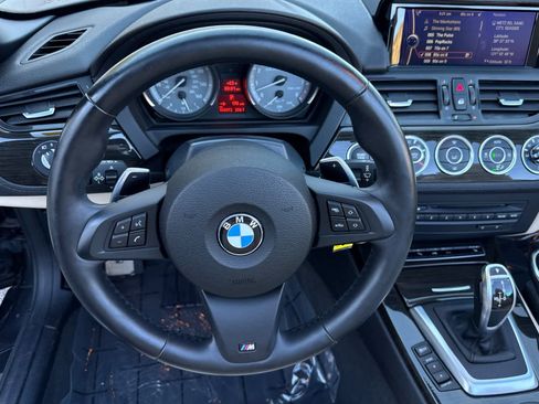 Used 2015 BMW Z4 sDrive35is image 14