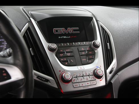 Used 2017 GMC Terrain SLE w/ Convenience Package AWD/4WD image 9