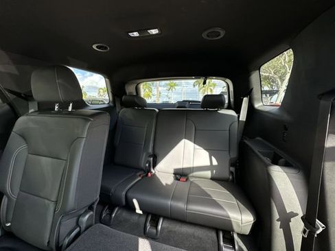 Used 2023 Chevrolet Traverse LT image 27