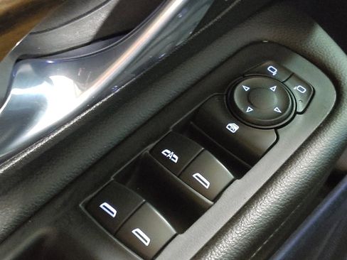 Used 2020 GMC Terrain Denali w/ Denali Premium Package FWD image 27
