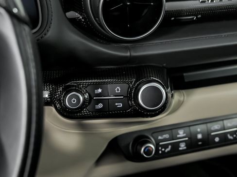 Used 2021 Ferrari 812 GTS image 39