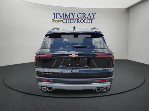 New 2026 Chevrolet Traverse LT w/ Driver Confidence Package FWD image 4