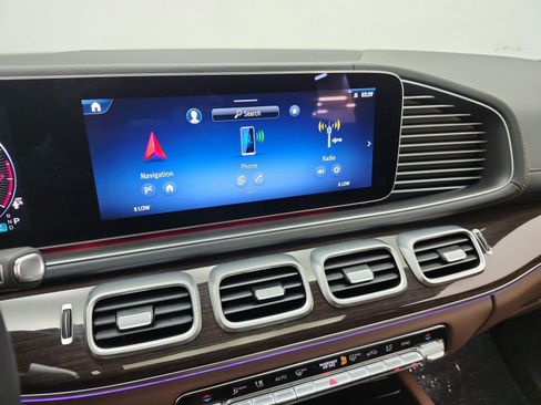 Certified 2026 Mercedes-Benz GLS 450 4MATIC image 10