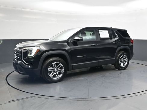Used 2025 GMC Terrain Elevation AWD/4WD image 8