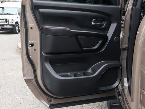 Used 2021 Nissan Titan PRO-4X w/ Pro-4x Convenience Package image 43