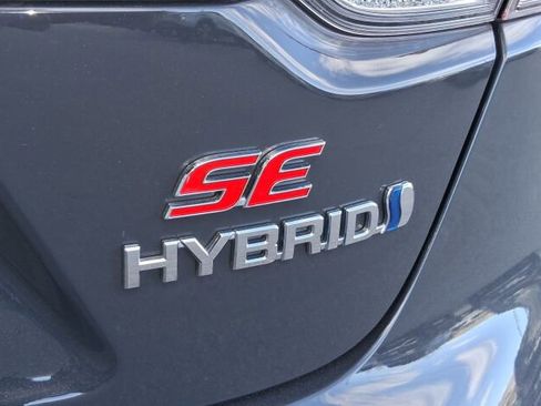 Used 2024 Toyota Corolla SE w/ SE Package image 22