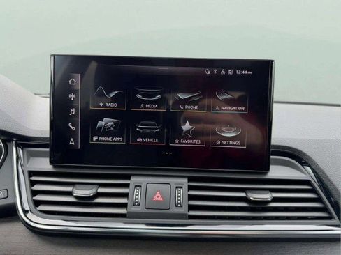 Used 2022 Audi Q5 2.0T Premium image 14