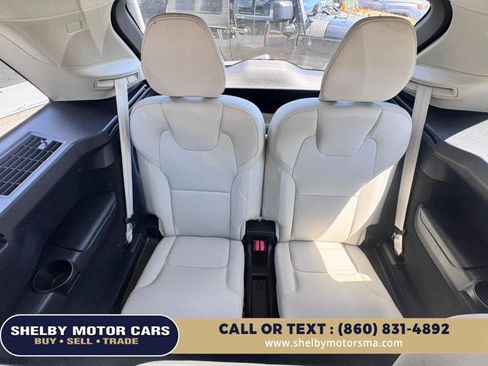 Used 2020 Volvo XC90 T6 Momentum AWD/4WD image 19
