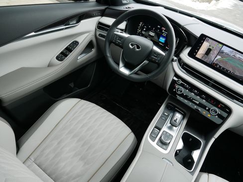 Certified 2026 INFINITI QX60 Autograph w/ Dark Cargo Package image 9