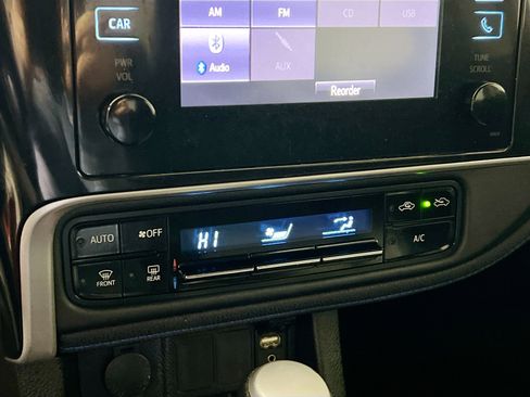 Used 2018 Toyota Corolla SE image 26