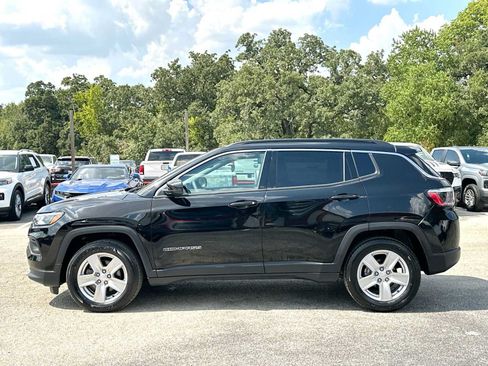 Used 2022 Jeep Compass Latitude FWD image 12