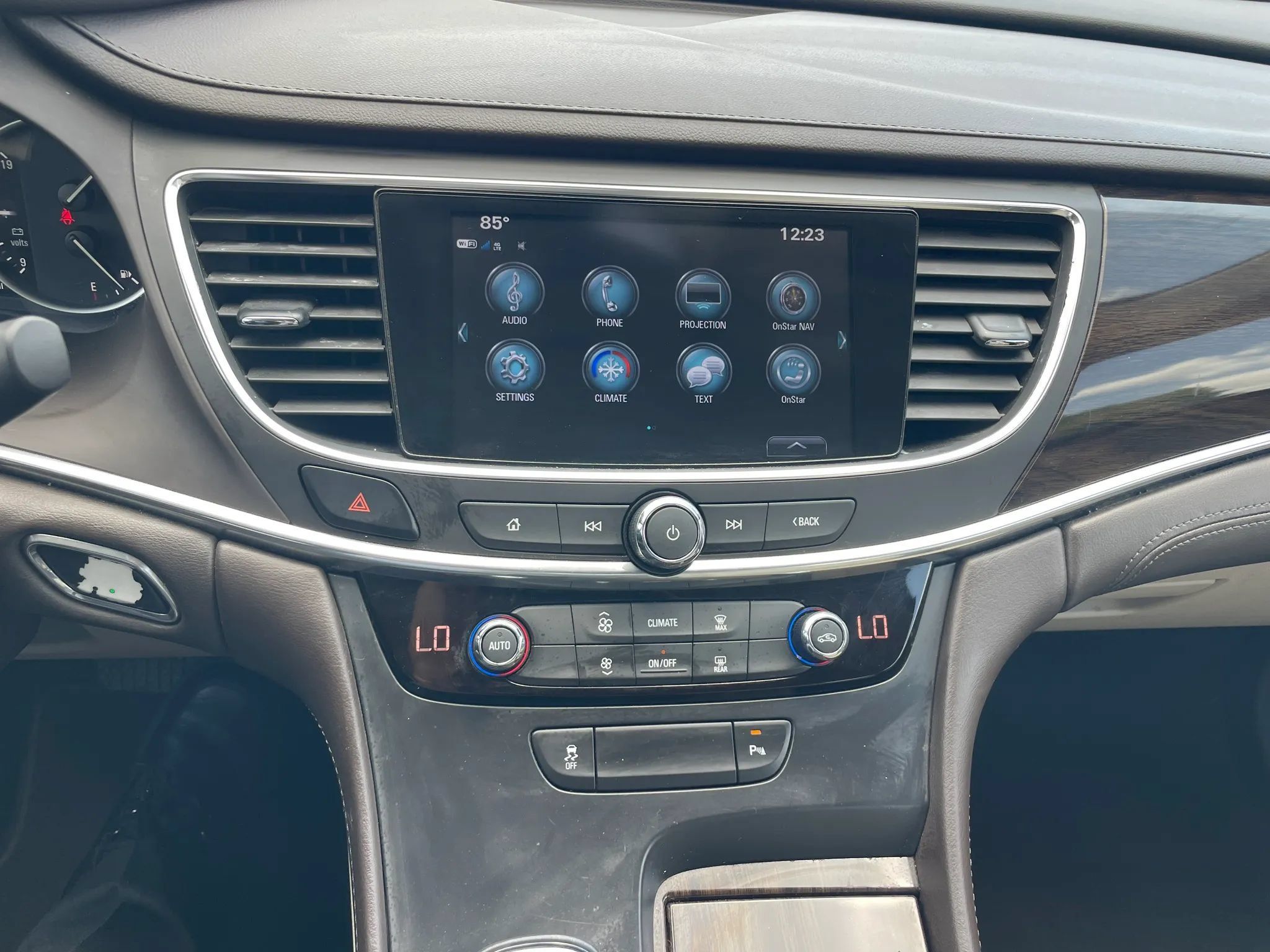 Used 2017 Buick LaCrosse Preferred FWD image 26