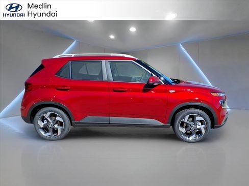New 2026 Hyundai Venue SEL FWD image 2