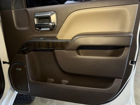 Used 2016 GMC Sierra 2500 Denali w/ Duramax Plus Package AWD/4WD image 32