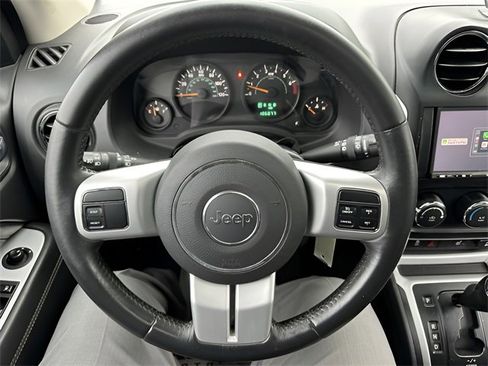 Used 2016 Jeep Compass 4WD image 26