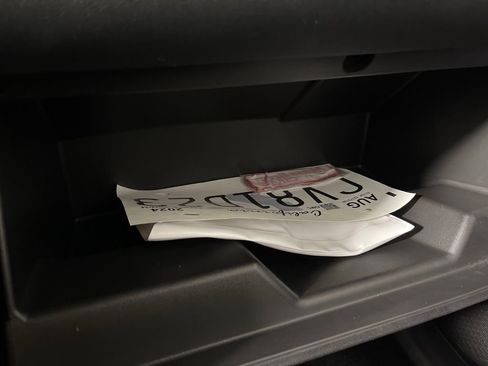 Used 2024 GMC Acadia Elevation image 25