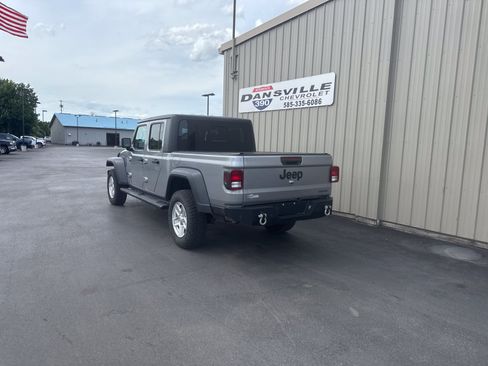 Used 2020 Jeep Gladiator Sport w/ Quick Order Package 24S AWD/4WD image 6